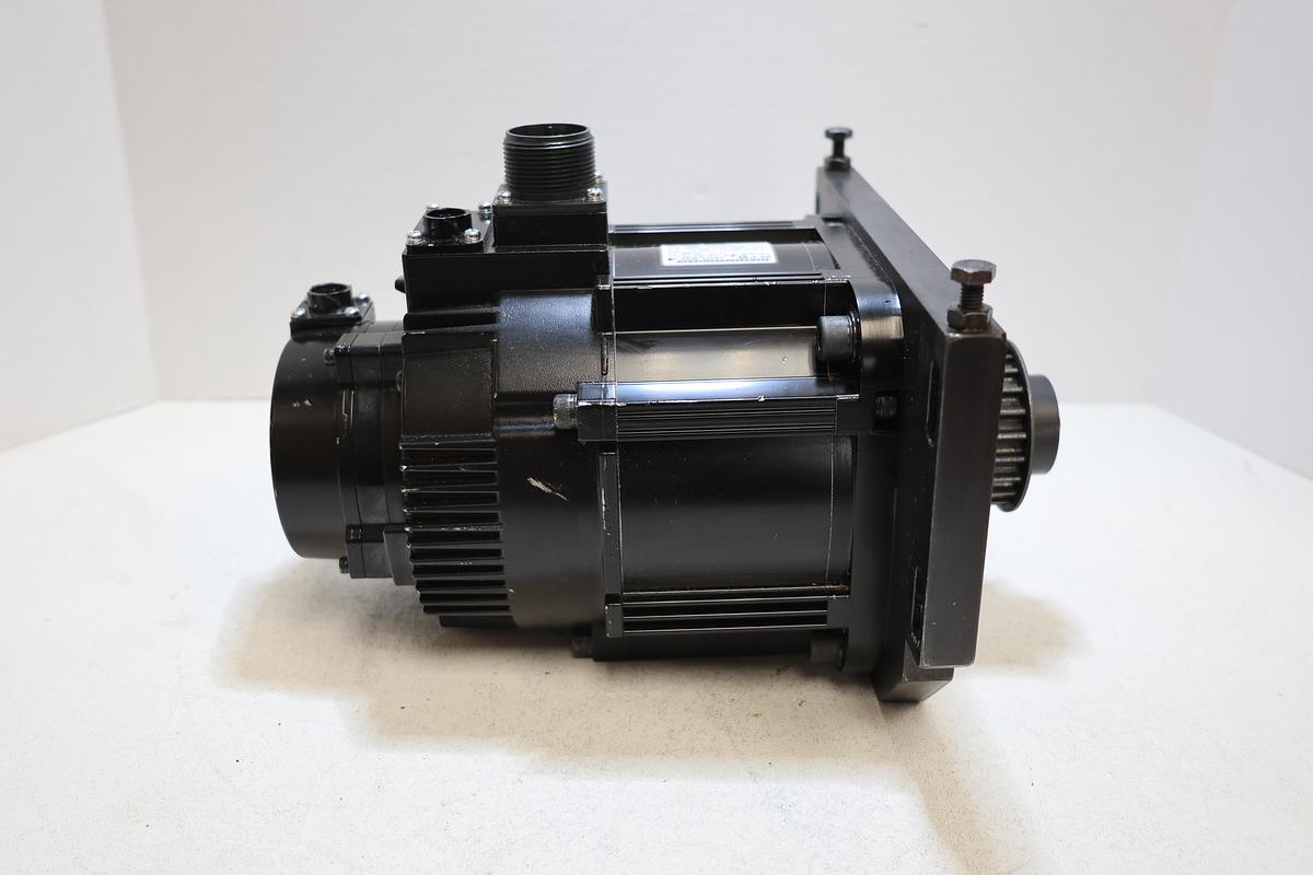 Used Yaskawa SGMGV-13ADA6H AC Servo Motor 1.3kW 400V w/ Timing Pulley Used