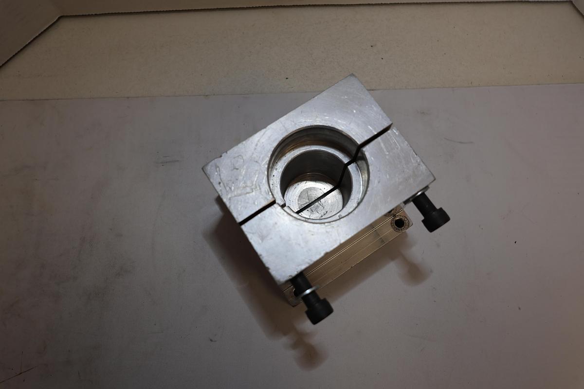 Used 2" Aluminum Split Clamp Block Shaft Mount Fixture Holder 4" Wide Used