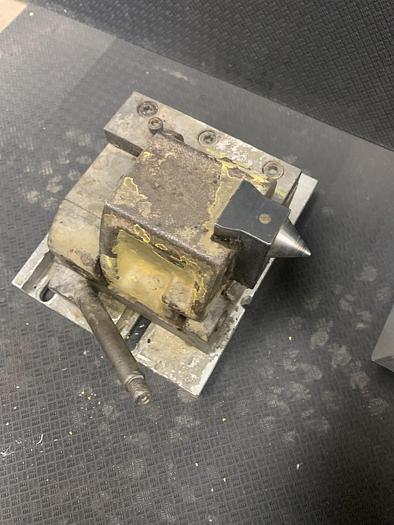 Used Nikken CNC-170 Rotary Table With Tailstock GHA-6