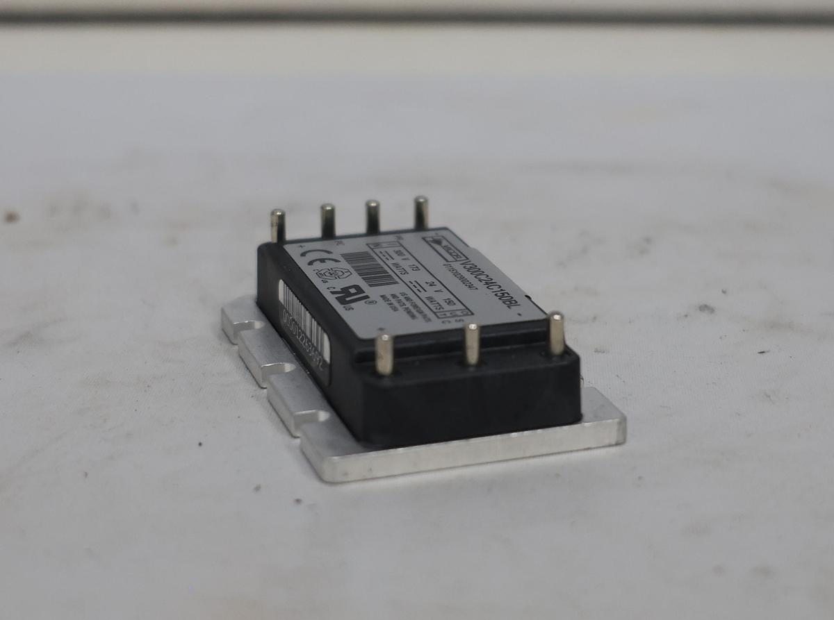Used Vicor V300C24C150BL DC-DC Converter Module 24V
