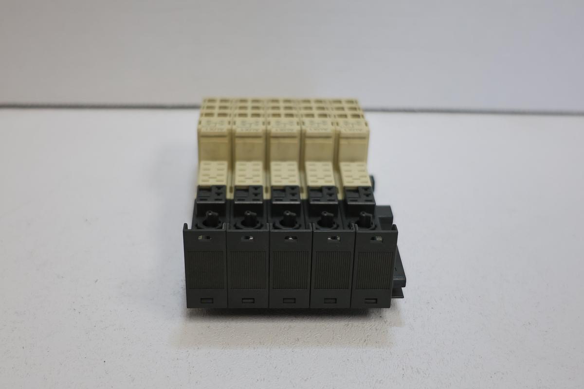 Used Siemens SIMATIC DP ET200S Terminal Module Lot of 5 TM-P15C23-A0 6ES7193-4CD30-0AA0
