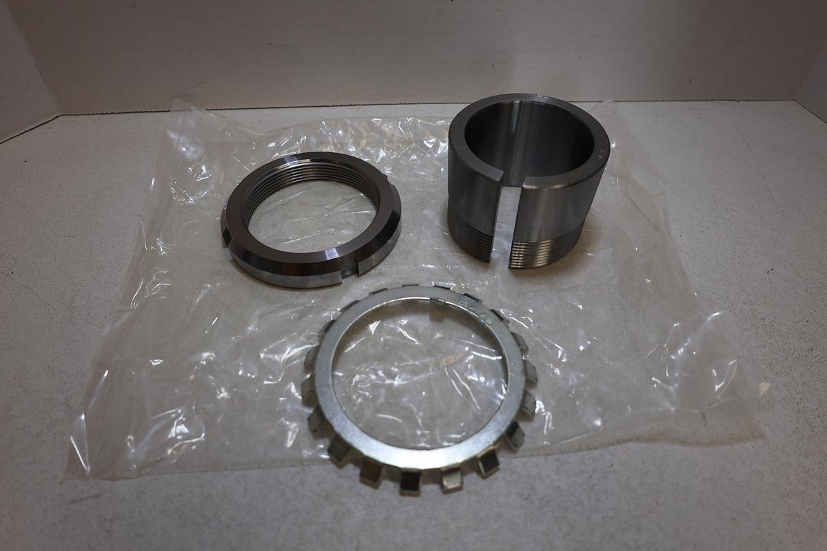 FSQ SNW15 x 2-7/16 Bearing Adapter Sleeve Locknut Washer New