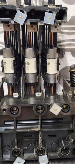 Used Allen-Bradley 1494V-DS100 Fusible Disconnect Switch w/Operator Handle & 1494V-FSR611 Fuse Block - GHA-174