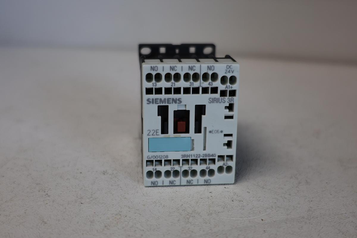 Used Siemens 3RH1122-2BB40 Power Contactor 4-Pole GHC-16