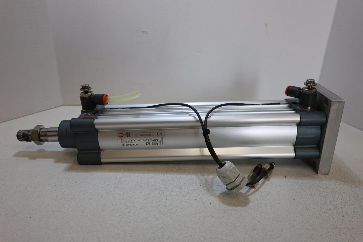 Used Metal Work Pneumatic 1213500200CN