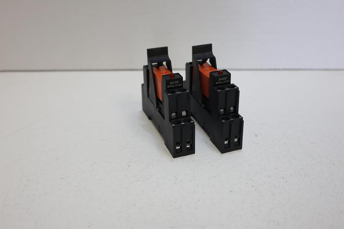 Used Schrack RT78625 Relay Socket Lot of 2 DIN Rail 8-Pin Screw Terminal RT Series