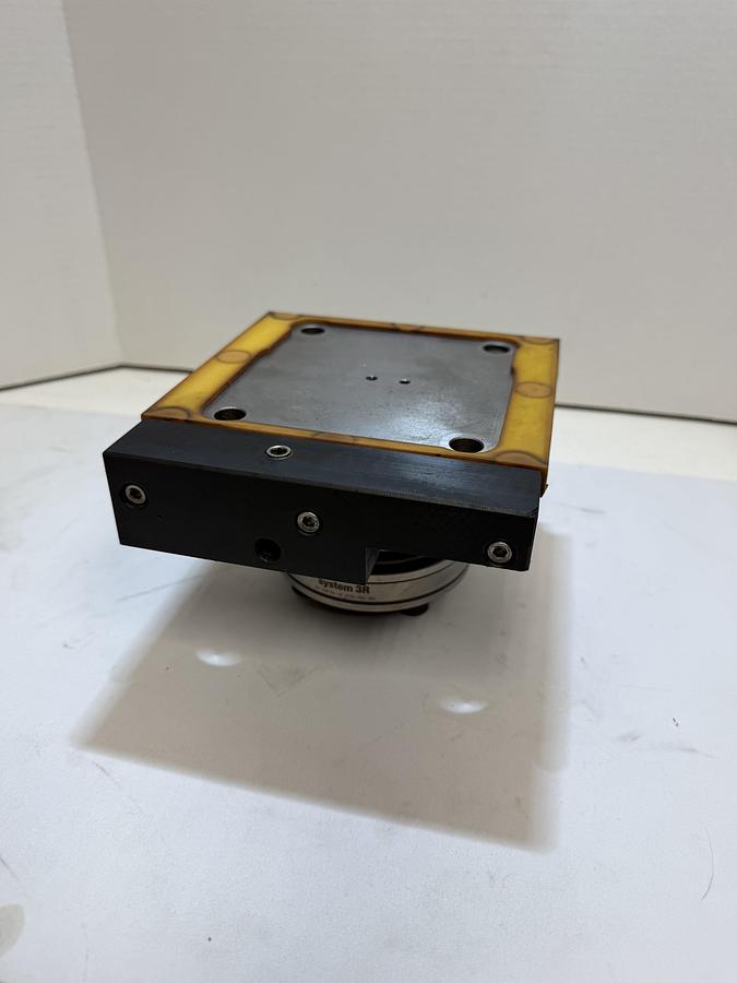 Used SYSTEM 3R 3R-600.84-20 Pneumatic Macro Chuck