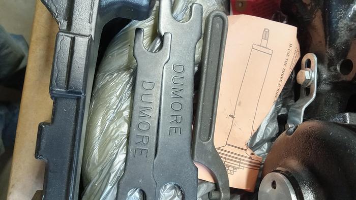 Used Dumore 57-031 3/4HP Tool Post Grinder W/ Case & Accessories GH506