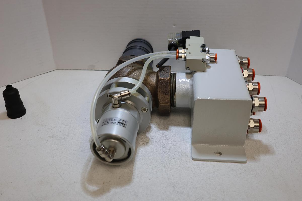 Used UNITEAM CNC Pneumatic Valve Assembly PN16 Vesta Actuator Manifold Used