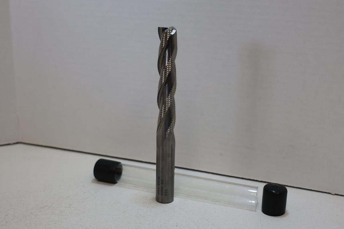 Used R & B Tool 9068 UR Solid Carbide Rougher End Mill New