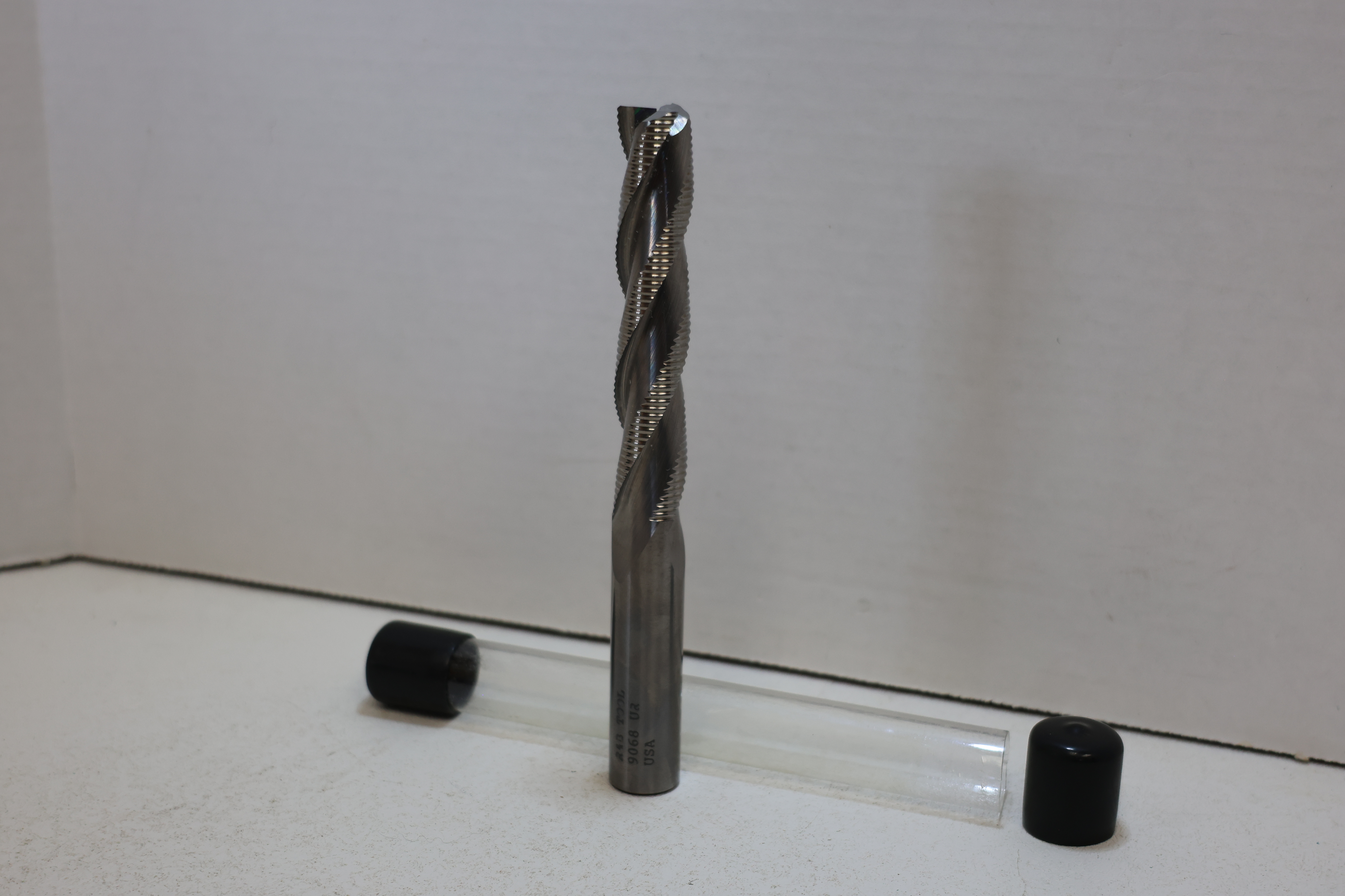 Used R & B Tool 9068 UR Solid Carbide Rougher End Mill New