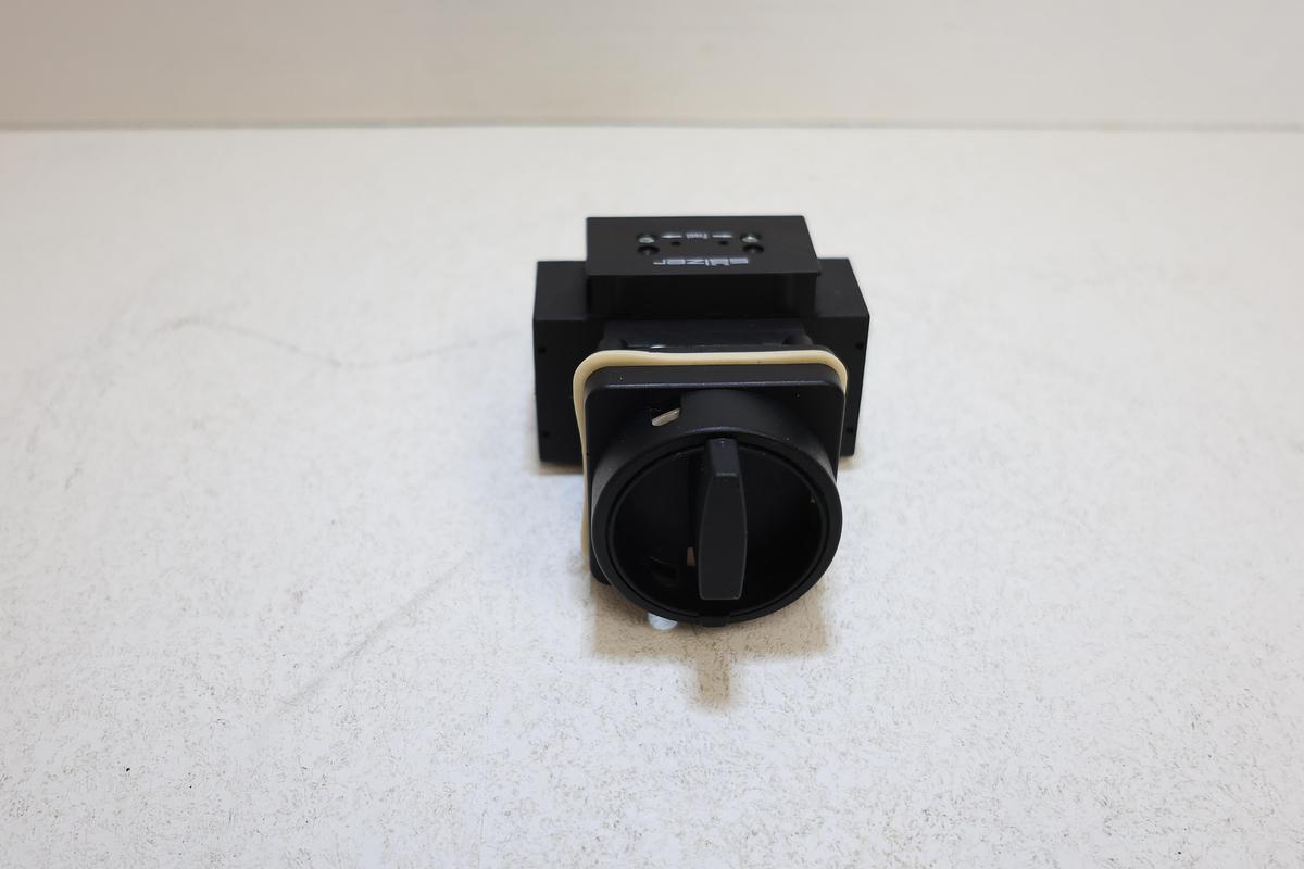 Used Salzer 440T-MRPSE14AA Disconnect Switch