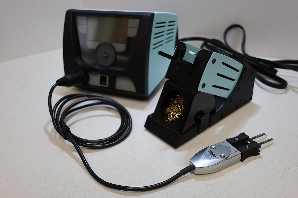 Used Weller WX1 200W Digital Soldering Station w/ WXMP Micro Iron & Stand Tested