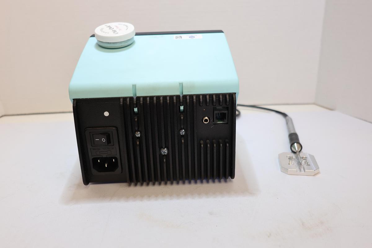 Used Weller WX2 Soldering Station w/ WXP120 Iron Tested Working 200W