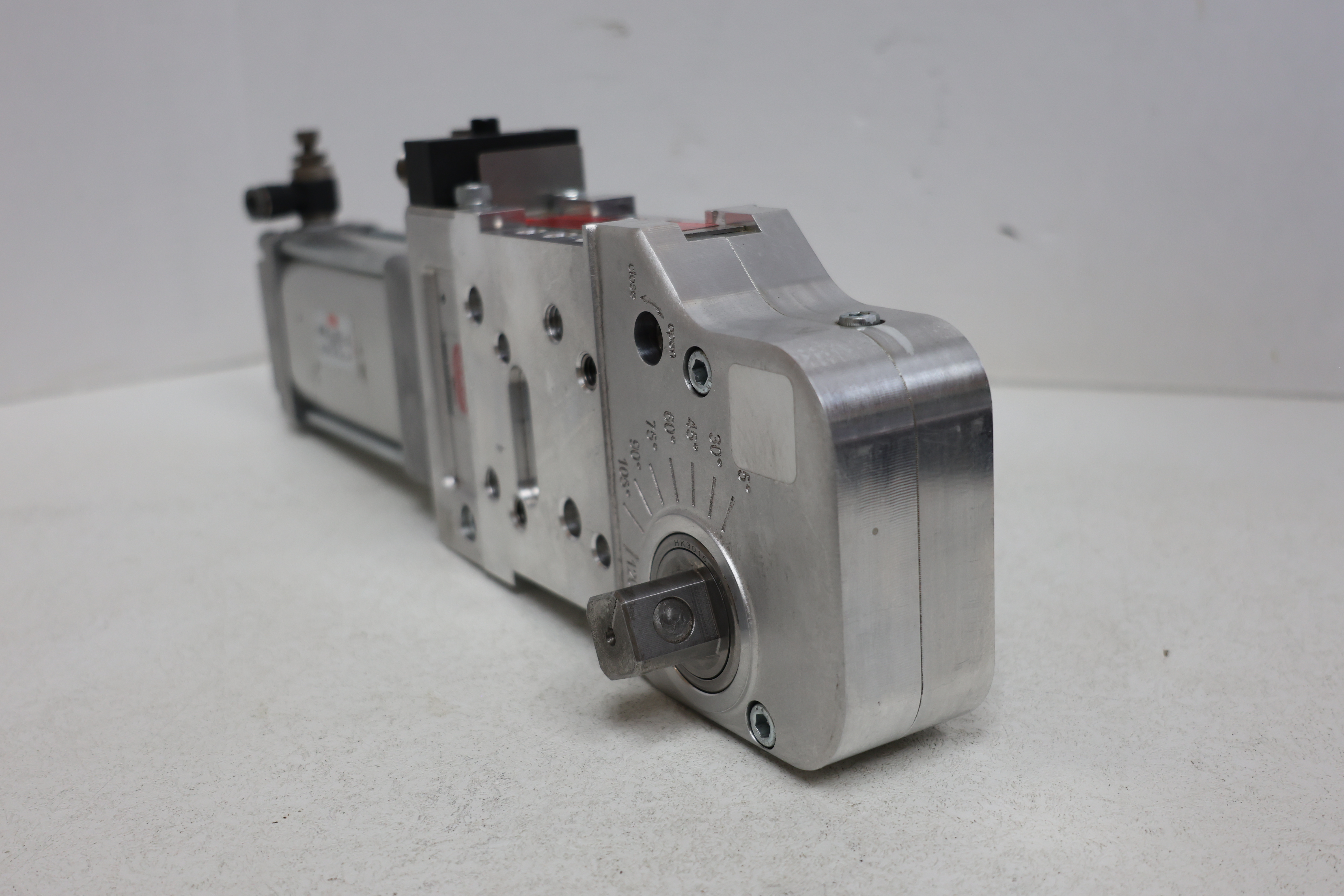 Used DESTACO 82M-323005NC8 Pneumatic Power Clamp 90 lb-in M14 Connector GHA-141-C1