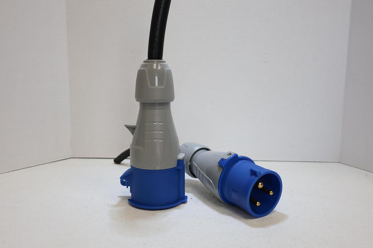 Used Legrand IEC 60309 32A 250V 2P+E Industrial Plug & Connector Set Used