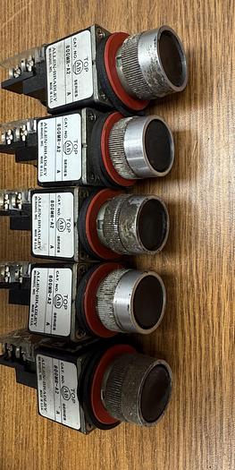 Used ALLEN BRADLEY 800MR-A2 SERIES A PUSH BUTTON PACK OF 5 GHA-156