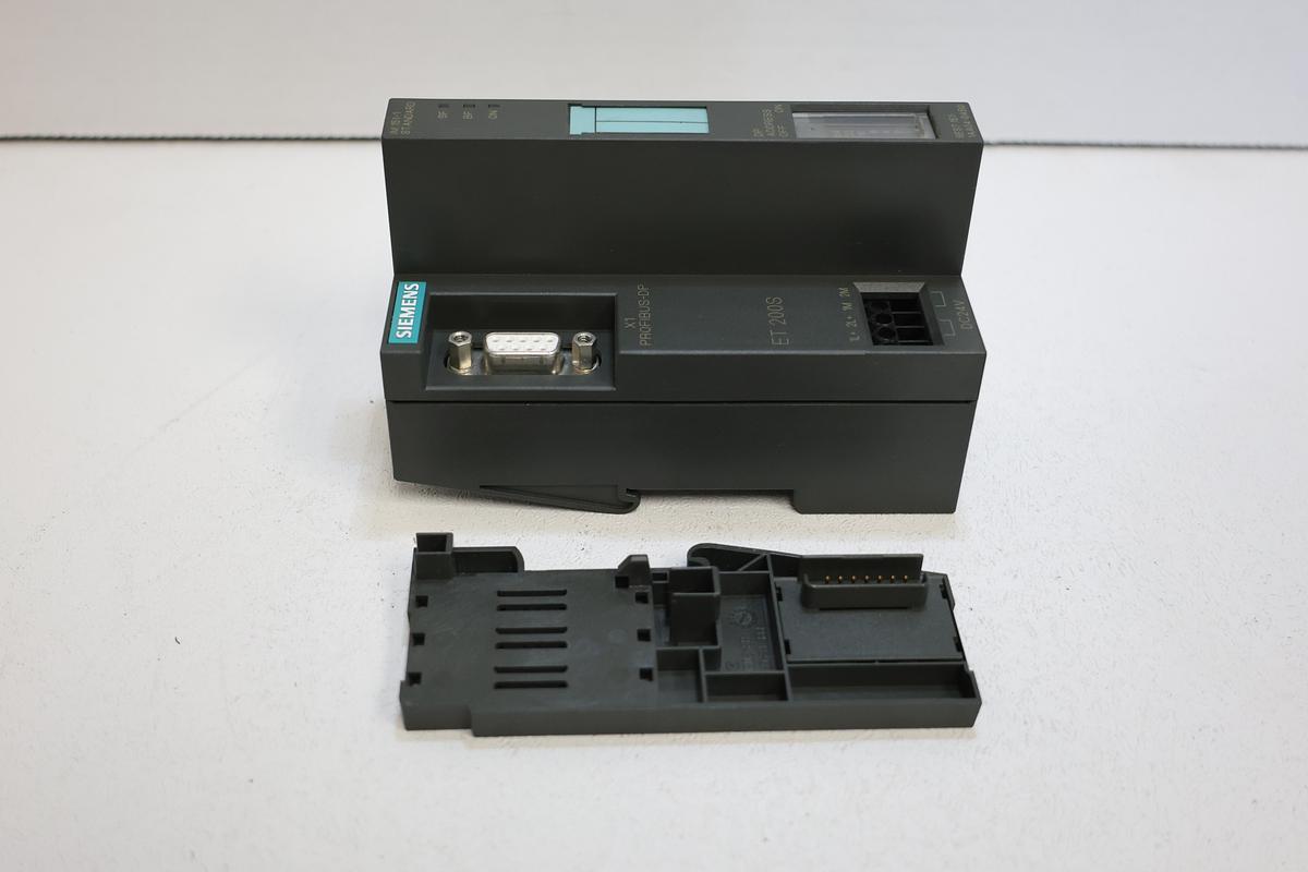Used Siemens SIMATIC DP ET200S IM151-1 Interface Module w/ 6ES7 193-4JA00-0AA0 Used