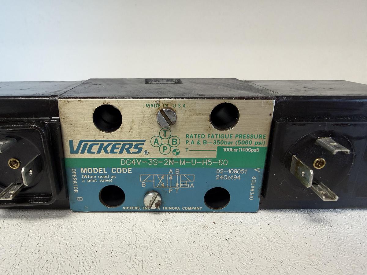 Used Eaton Vickers DG4V-3S-2N-M-U-H5-60 Control Solenoid Valve GHA-181
