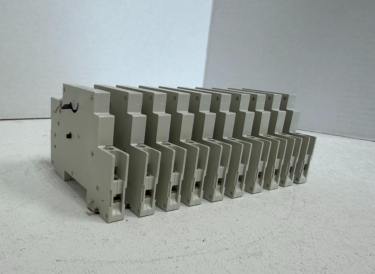 Used (Lot of 10) Siemens 5SX9100 Circuit Breaker | 1-Pole Miniature Circuit Breaker GHA-99