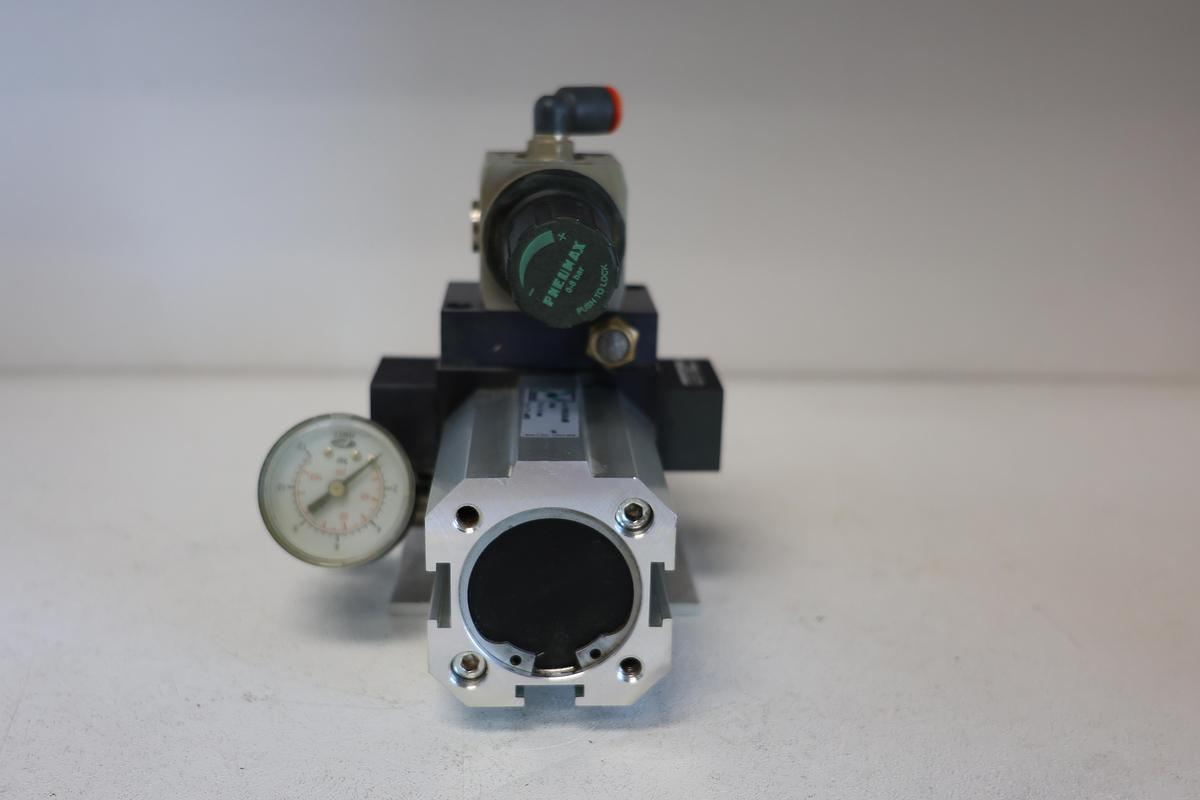 Used PNEUMAX 1740.50.NR Pressure booster includes filter regulator GHA-47