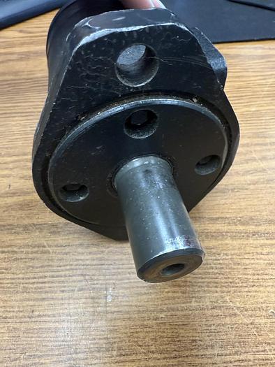 Used EATON 101-1027-009 HYDRAULIC MOTOR GHA-143