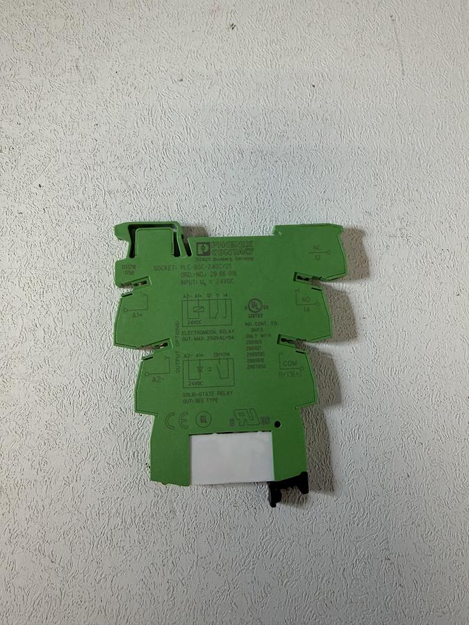 Used (Lot of 4) Phoenix Contact PLC-BSC-24DC/21 Relay Base w/ 2961105 Relay GHA-182