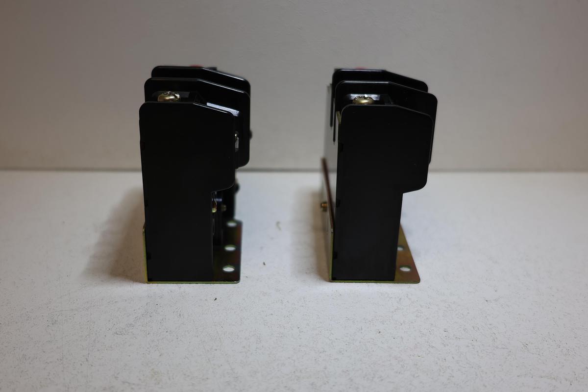 Used Hitachi AC Magnetic contactor w/ thermal overload relay 220VAC 440V AC 0.5-3.0A - Lot of 2 GHA-186