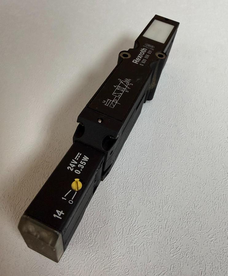 Used Bosch Rexroth 0 820 056 051 Single Solenoid Valve GHC-36