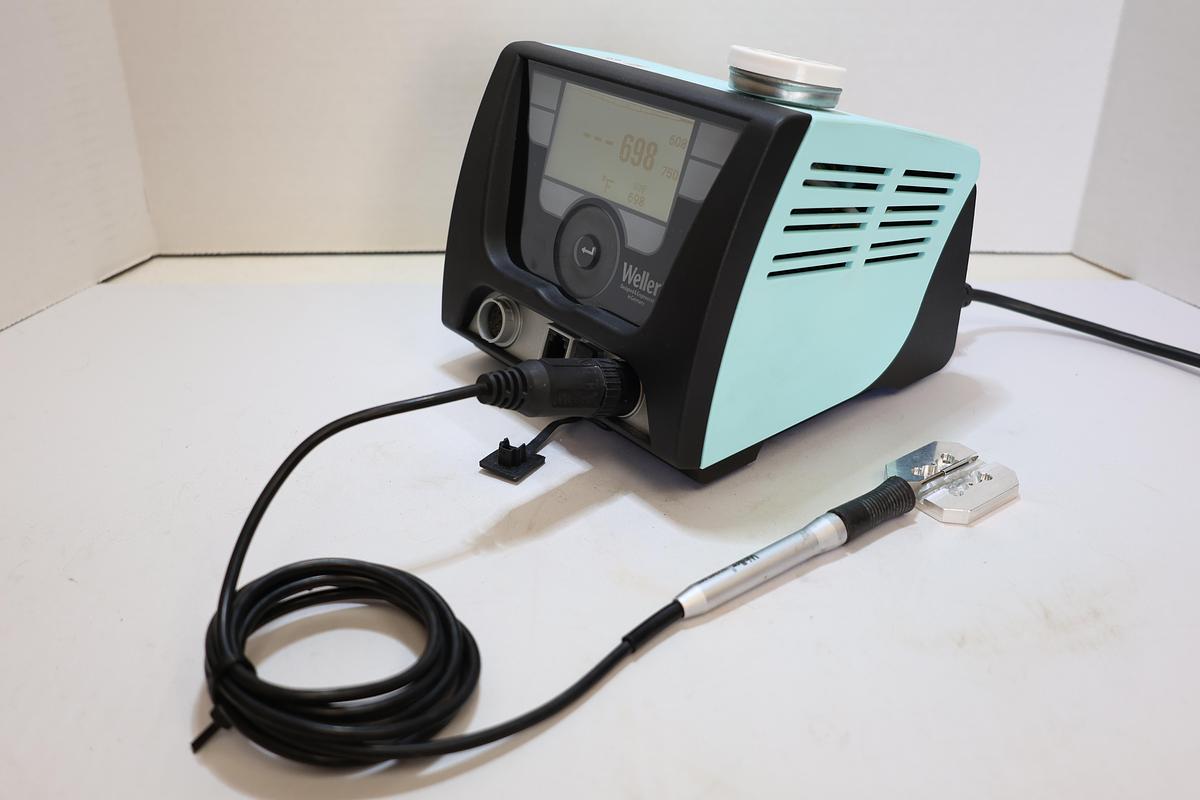 Used Weller WX2 Soldering Station w/ WXP120 Iron Tested Working 200W