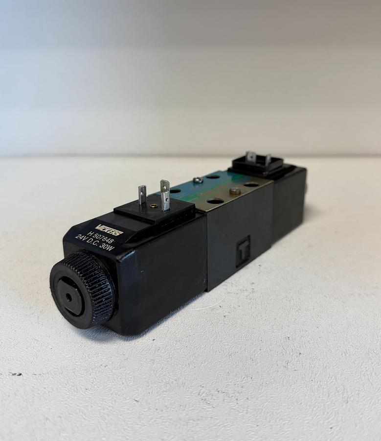 Used Eaton Vickers DG4V-3S-2N-M-U-H5-60 Control Solenoid Valve GHA-181