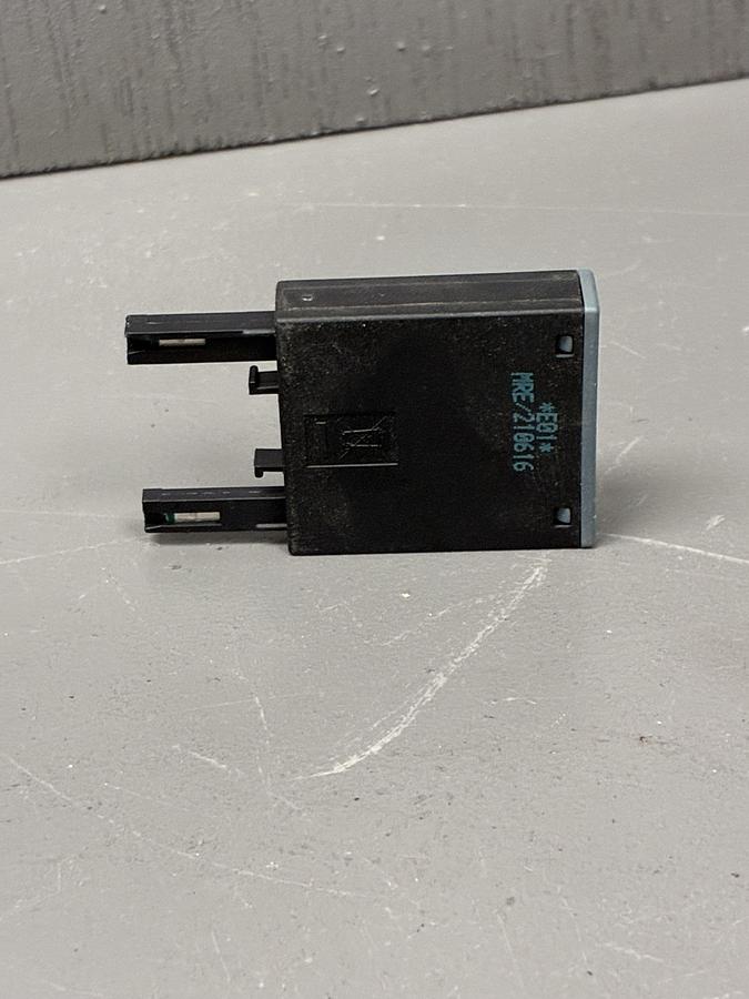 Used  Siemens 3RT2916-1BB00 Surge Suppressor Module GHC-36