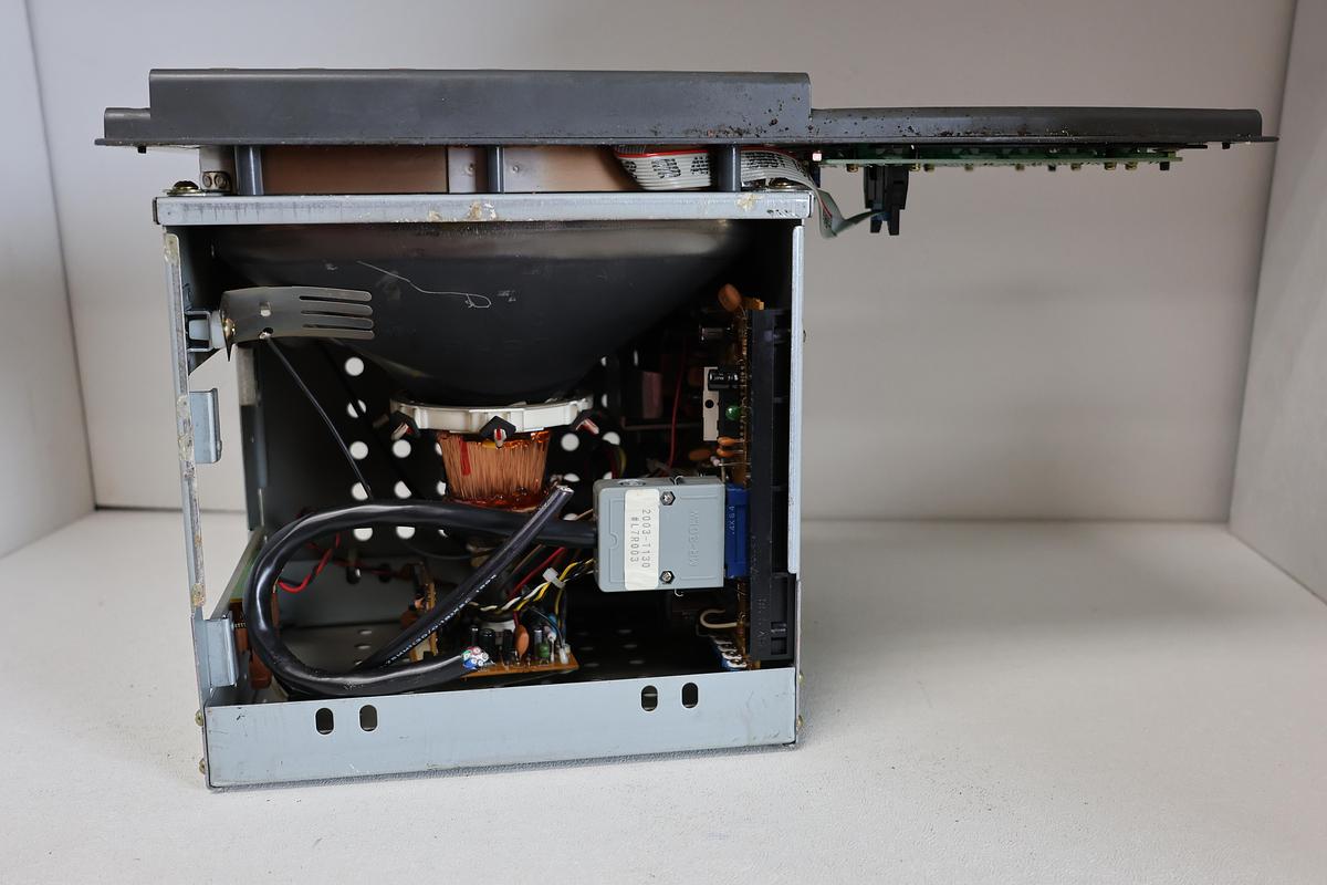 Used Fanuc Control board A02B-0091-C042 w/ Totoku A61L-0001-0093 9" CRT monitor