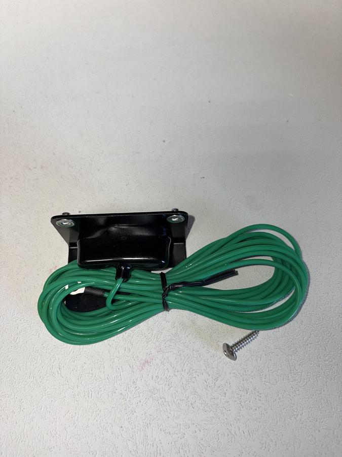 (NEW) Bertech ESDGB Metal Bench Ground Block With Stud And Cord (lot of 4) GHC-34