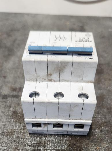 Used Schrack SD-93-G6A Miniature Circuit Breaker - Used - GHB-68
