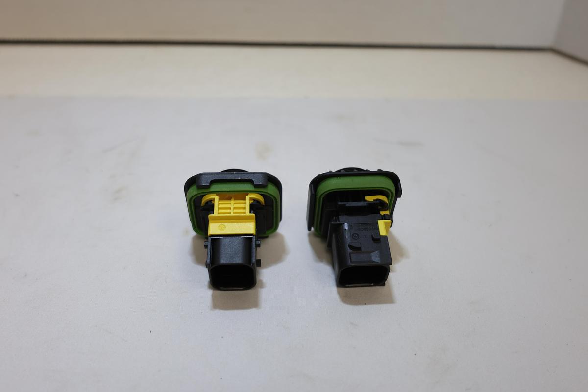 Lot of 2 TE Connectivity 4-Pin Sealed Bulkhead Panel Mount Connectors New