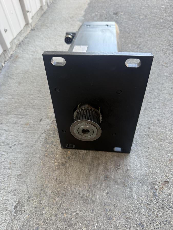 Used SIEMENS 1FT6064-1AF71-4AH1 SERVOMOTOR 291V 5A