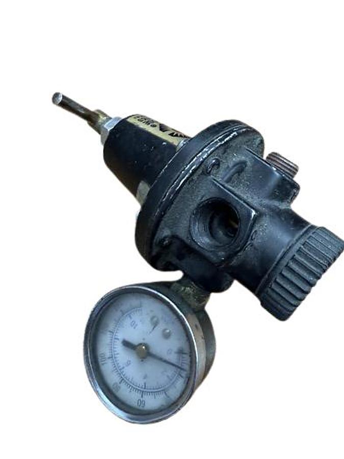 Used Coilhose Pneumatics Heavy-Duty T-Handle Regulator 8802 
