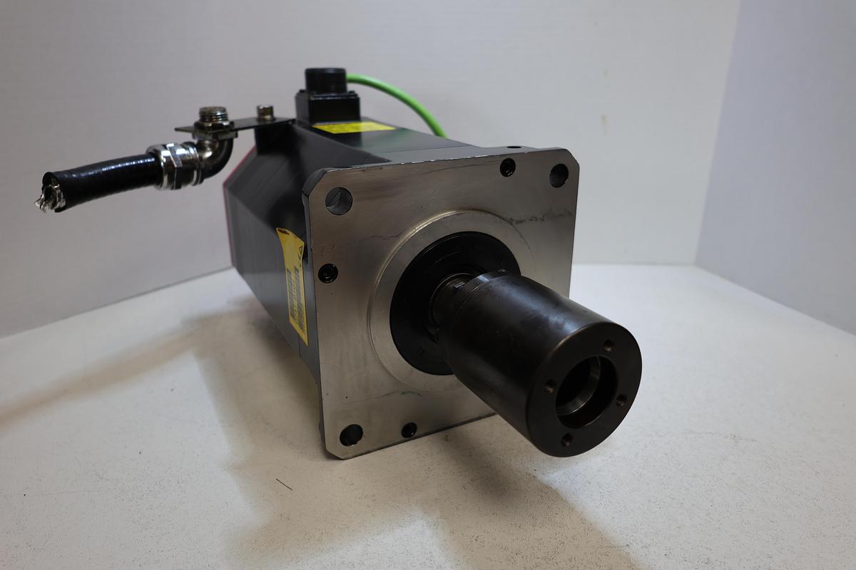 Used Fanuc A06B-0247-B101 αiF 22/3000 AC Servo Motor w/ Pulse Coder Used