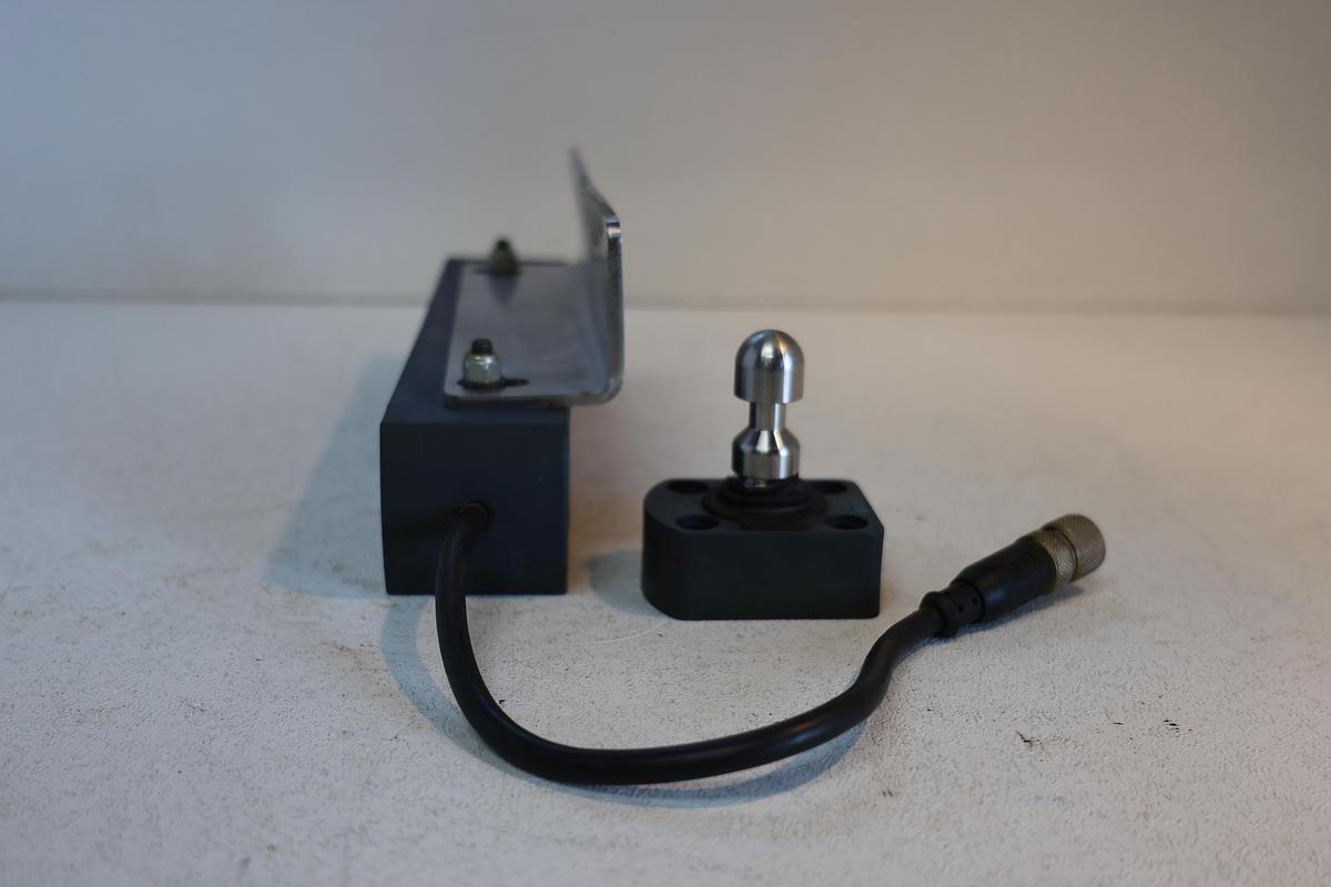 Used Pizzato NS D4AZ1SMK-F41 Safety Interlock Switch IP67 & IP69K PARTS ONLY/GHA-186