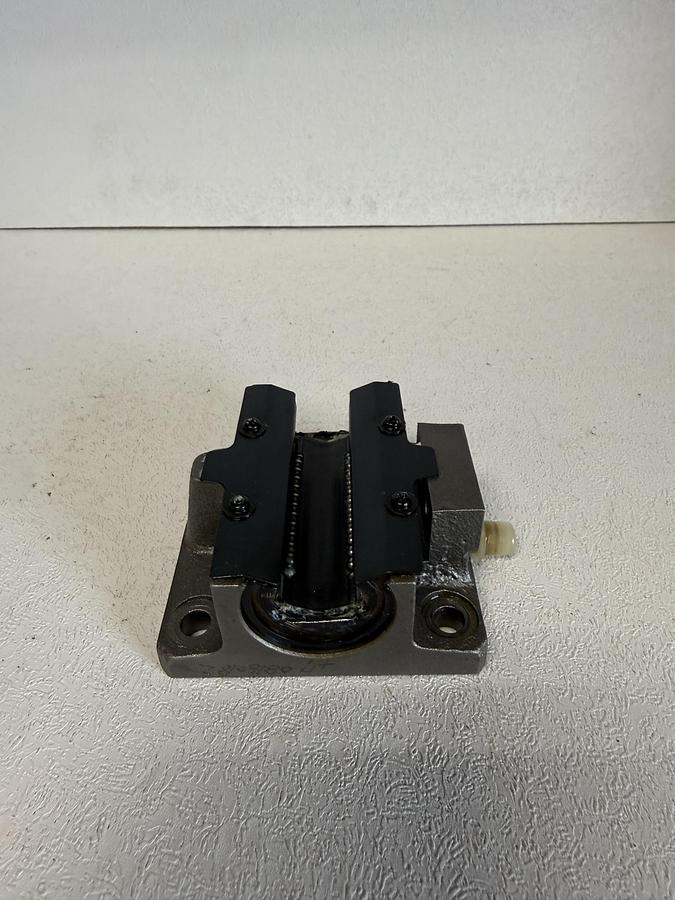 Used THK EU 208C Linear Bearing EU 208C GHC-27