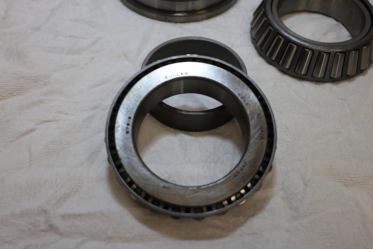 Eaton Fuller 21356 Koyo Tapered Roller Transmission Bearing Assembly NOS