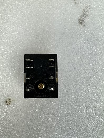 Used OMRON MY2 RELAY 24VDC/250VAC 8 Pin GHA-158-C3