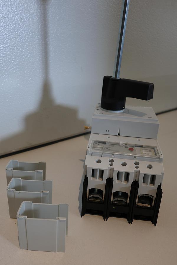 Used Eaton Moeller NZM3 Series Molded Case Circuit Breaker – Industrial Grade Protection