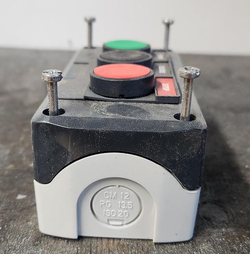 Schneider XALD03H7 Control Box 3 Holes Stop Close Open Buttons XB5 - GHB-91