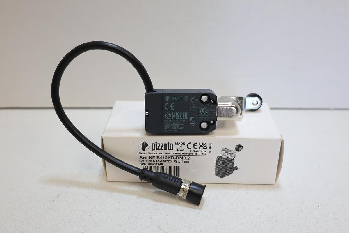 Pizzato NF B112KD-DM0.2 Roller Lever Limit Switch w/ Cable NEW