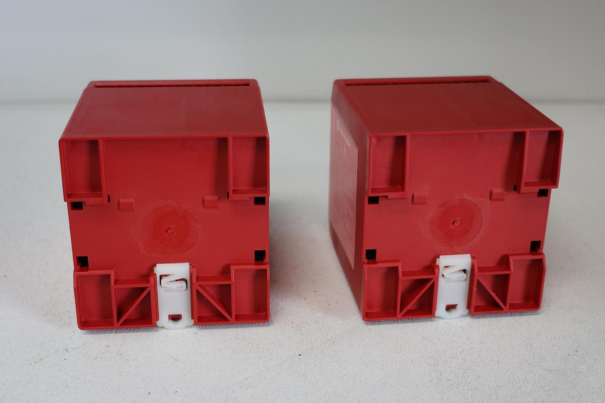 Used (Lot of 2)Allen Bradley Guard master Expansion Relay 440R-ZBE820AZ (Series A)