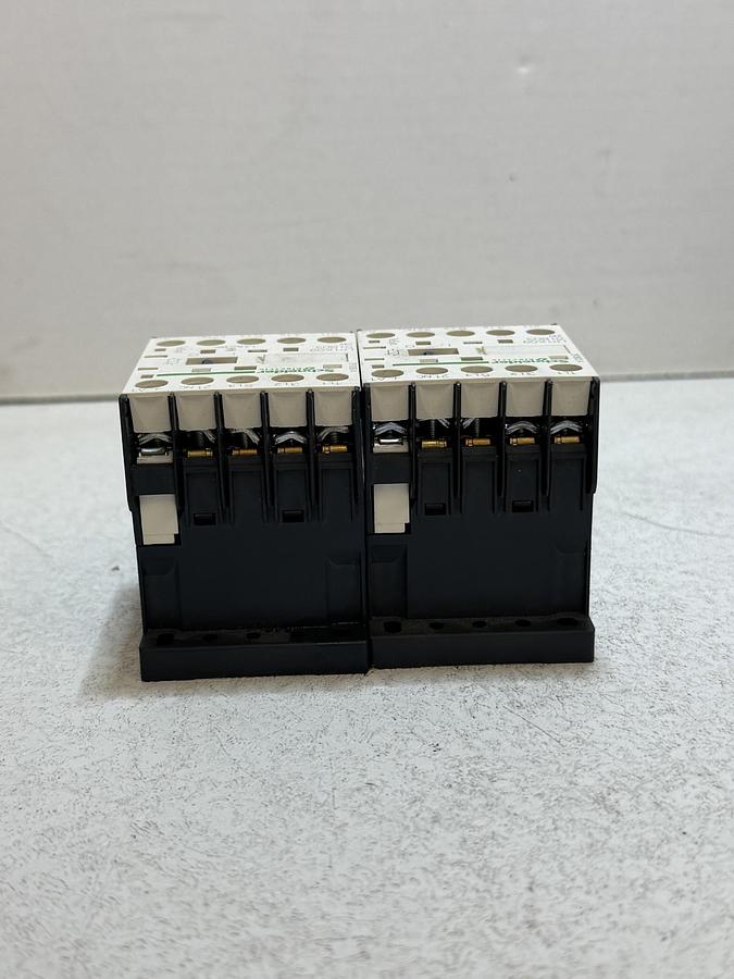 Used Lot of 2 Schneider Electric Telemecanique LP1K09 01BD3 24VDC 9A 3-Pole Contactors GHA-105