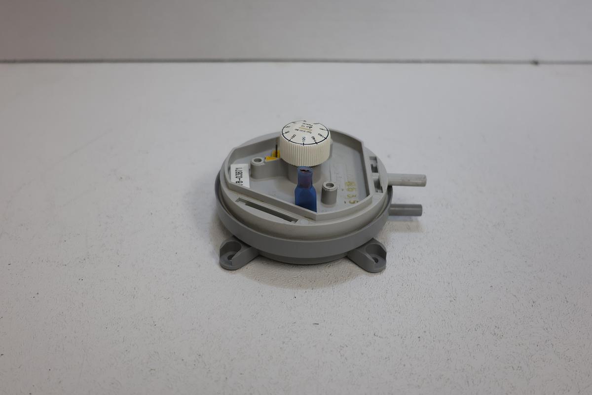 Used Beck Sensortechnik 930.80 Series Differential Pressure Switch