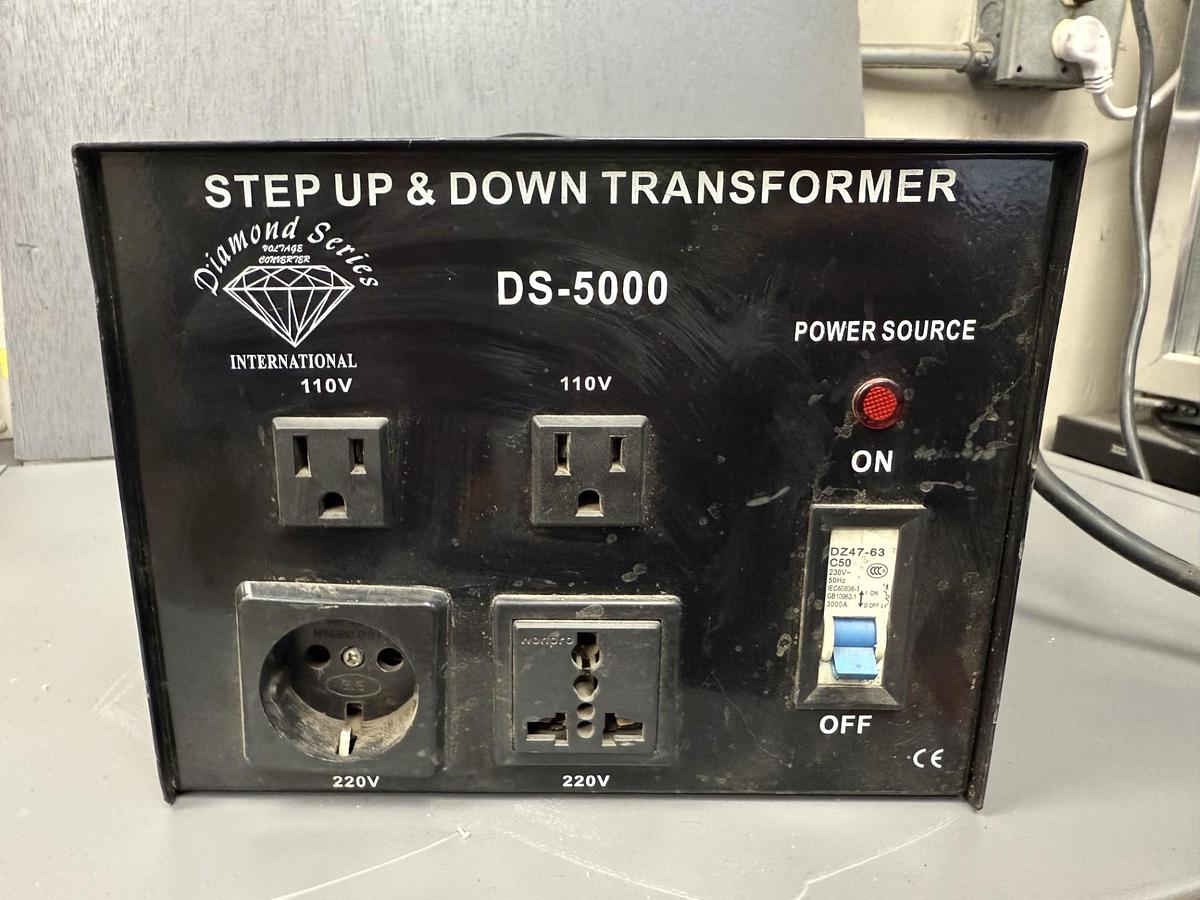 Used Diamond Series Step Up/Down Voltage Transformer DS-5000 GHA-165